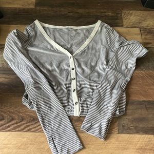 Lululemon long sleeve Henley size 4
